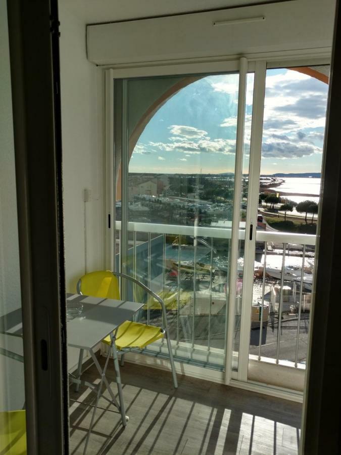 Jolis Studios Vue Sur Mer Port, Etangs Et Canaux Residence Rivercity Carnon-Plage Exterior photo